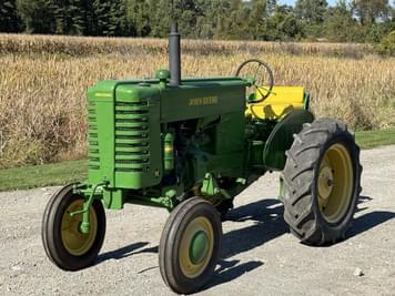 Main image John Deere M